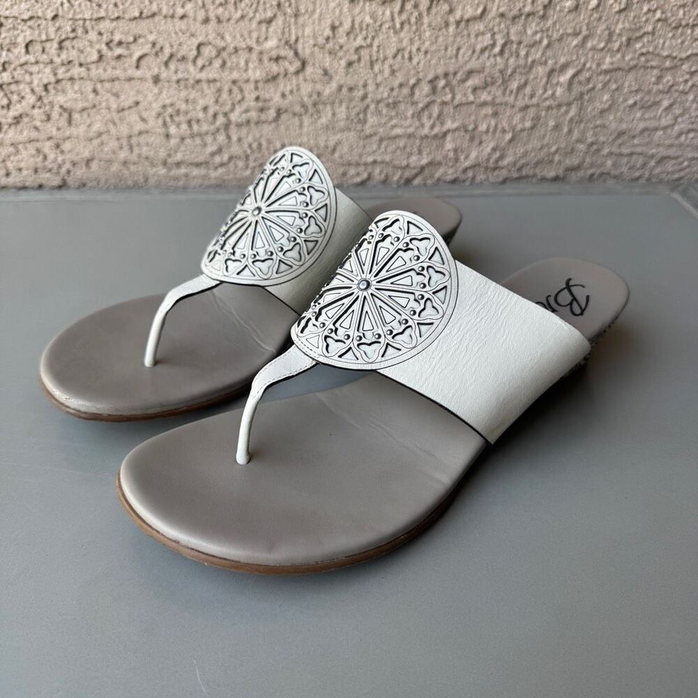 Brighton White Leather Medallion Thong Sandals with Gray Footbed